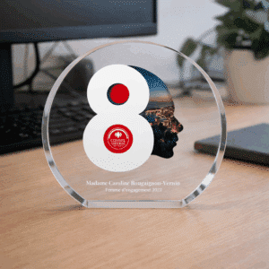 Trophée en verre rond avec méplat