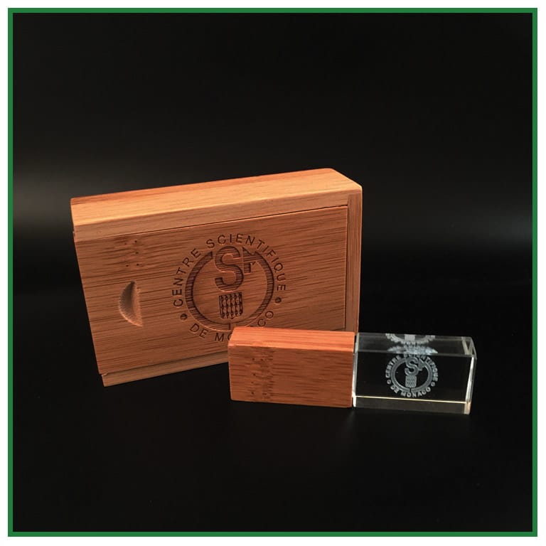 Clé USB personnalisée en verre et bois