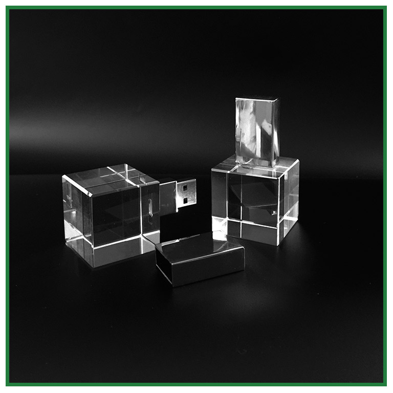 clés USB publicitaires cube de verre