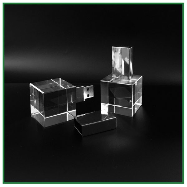 clé usb cube de verre