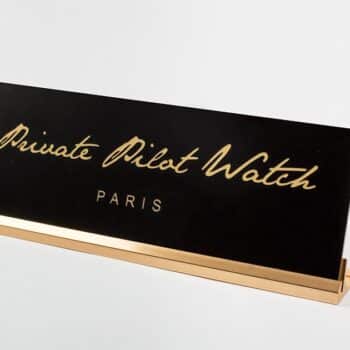 Plaques de signalétique gravées ou imprimées - plaque de bureau personnalisable plexi