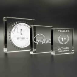 Trophée en verre personnalisé par gravure laser