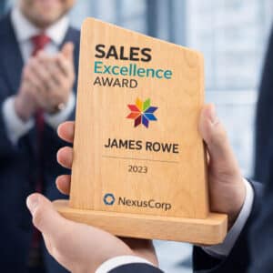 Plaque inclinée bois sur socle