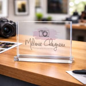 Plaque plexiglas rectangulaire horizontale sur socle