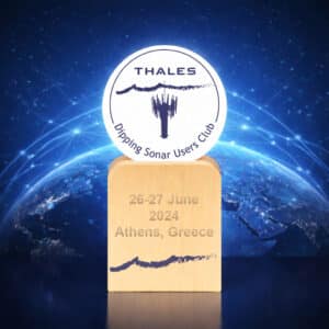 Trophée plexi et bois personnalisé