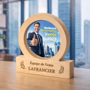 Trophée rond bois et plexi personnalisé