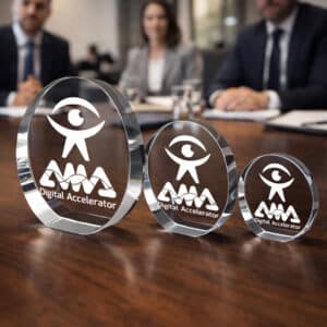 Trophée rond en verre optique incliné