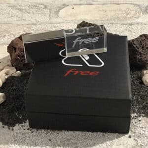 Clé USB en verre personnalisée gravée