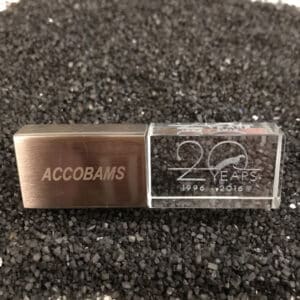 Clé USB en verre personnalisée gravée