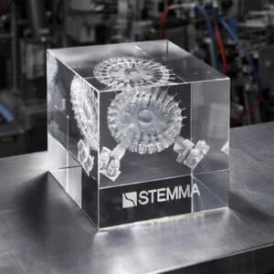 Cube de verre personnalisé gravé