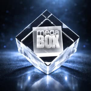 Cube de verre gravé pan coupé