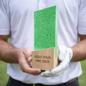 Trophée bois acrylique oblique personnalisable, couleur et gravure laser